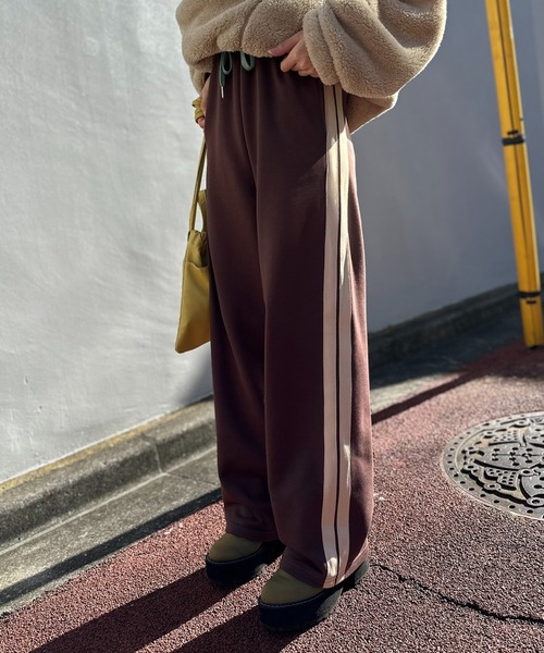 mi via loca(ミヴィアロカ)の「配色ライン スウェットパンツ(スウェットパンツ・レディース・トップグレー/ブラウン/カーキ・FREE)」の20枚目の写真