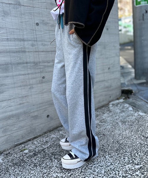 mi via loca(ミヴィアロカ)の「配色ライン スウェットパンツ(スウェットパンツ・レディース・トップグレー/ブラウン/カーキ・FREE)」の6枚目の写真
