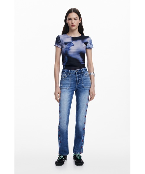 Desigual（デシグアル）の「エンブロイダリーサイドシームデニムパンツ（デニムパンツ・レディース・ブルー・38/40/42/44/36/34）」の4枚目の写真