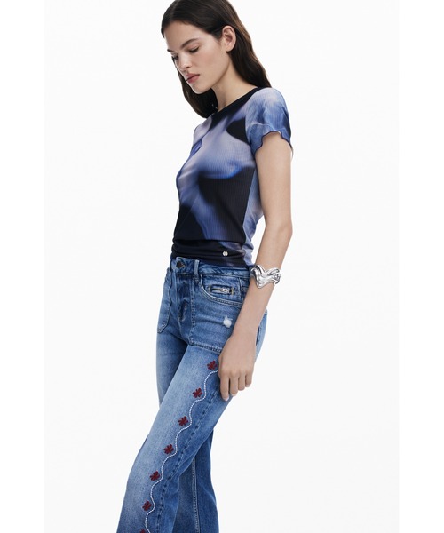 Desigual（デシグアル）の「エンブロイダリーサイドシームデニムパンツ（デニムパンツ・レディース・ブルー・38/40/42/44/36/34）」の7枚目の写真