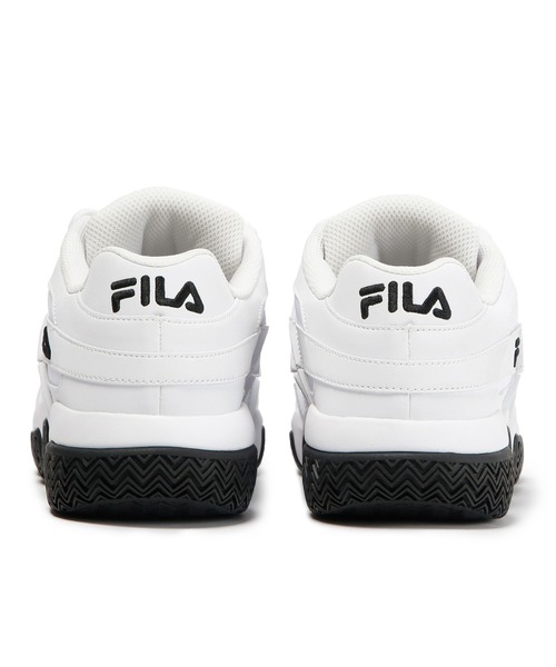 FILA（フィラ）の「FILA BARRICADE XT97（スニーカー・レディース・ブラック/ホワイト・24.0cm/23.5cm/23.0cm/22.5cm/27.5cm/26.0cm/25.5cm/25.0cm/24.5cm/29.0cm/28.0cm/27.0cm/26.5cm）」の4枚目の写真