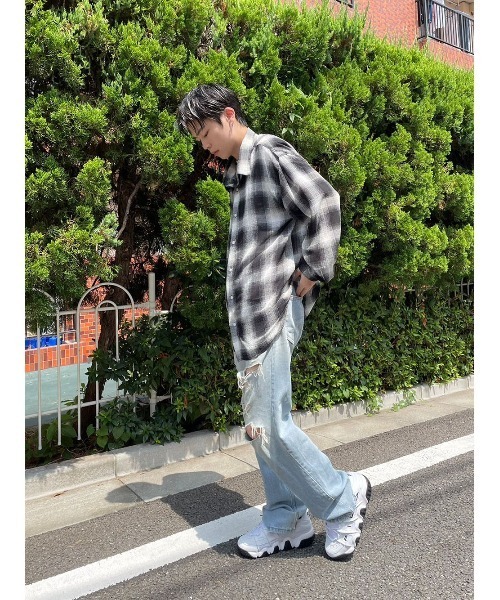 FILA（フィラ）の「FILA BARRICADE XT97（スニーカー・レディース・ブラック/ホワイト・24.0cm/23.5cm/23.0cm/22.5cm/27.5cm/26.0cm/25.5cm/25.0cm/24.5cm/29.0cm/28.0cm/27.0cm/26.5cm）」の17枚目の写真