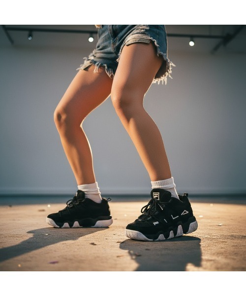 FILA（フィラ）の「FILA BARRICADE XT97（スニーカー・レディース・ブラック/ホワイト・24.0cm/23.5cm/23.0cm/22.5cm/27.5cm/26.0cm/25.5cm/25.0cm/24.5cm/29.0cm/28.0cm/27.0cm/26.5cm）」の19枚目の写真