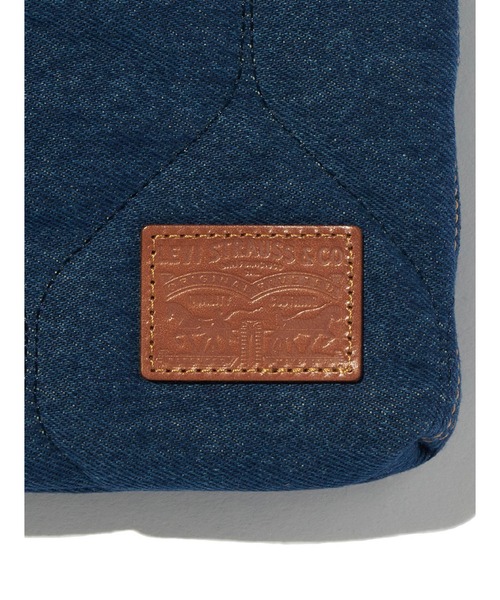 Levi's（リーバイス）の「Levi's/リーバイス デニム ラップトップスリーブ（ポーチ・メンズ・ダークインディゴブルー・OS）」の4枚目の写真