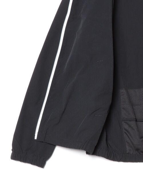 penguin BY MUNSINGWEAR(ペンギン バイ マンシングウェア)の「STYLE 2250 Nylon stretch jacket(ナイロンジャケット・メンズ・ネイビー/グリーン/レッド/ブラック・M/L/XL)」の6枚目の写真