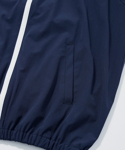 penguin BY MUNSINGWEAR(ペンギン バイ マンシングウェア)の「STYLE 2250 Nylon stretch jacket(ナイロンジャケット・メンズ・ネイビー/グリーン/レッド/ブラック・M/L/XL)」の10枚目の写真