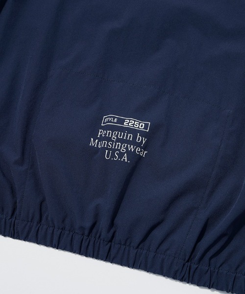penguin BY MUNSINGWEAR(ペンギン バイ マンシングウェア)の「STYLE 2250 Nylon stretch jacket(ナイロンジャケット・メンズ・ネイビー/グリーン/レッド/ブラック・M/L/XL)」の12枚目の写真