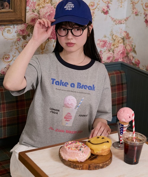 forksy.（フォルクシー）の「【The Little BAKERY TOKYO × forksy.】アソート柄 ロゴ / フォトプリント リンガー半袖TEE（Tシャツ/カットソー・レディース・ピンク/アイボリー/ネイビー/杢グレー・FREE）」の2枚目の写真