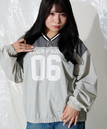 shrita（シュリータ）の「ナイロンナンバリングプルオーバー【低身長さん向けSサイズ展開あり】（その他トップス）」