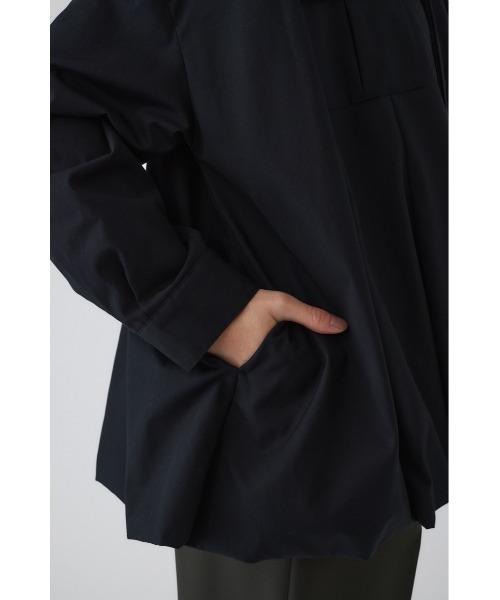 RIM.ARK（リムアーク）の「Balloon trench CT バルーントレンチコート（トレンチコート・レディース・ベージュ/ブラック・38/36）」の13枚目の写真