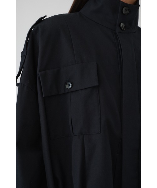 RIM.ARK（リムアーク）の「Balloon trench CT バルーントレンチコート（トレンチコート・レディース・ベージュ/ブラック・38/36）」の10枚目の写真