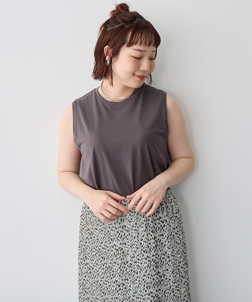 anyfee(エニフィー)の「【anyfee/プラスサイズ】USAコットンベーシックノースリーブカットソー(接触冷感)(Tシャツ/カットソー・レディース・ホワイト/チャコール/ブラック・LL/3L/4L/5L)」の3枚目の写真