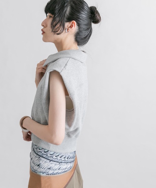 KBF（ケイビーエフ）の「ショルダータックZIPスウェット（スウェット・レディース・グレー系その他/ブラウン/ネイビー・ONE）」の10枚目の写真