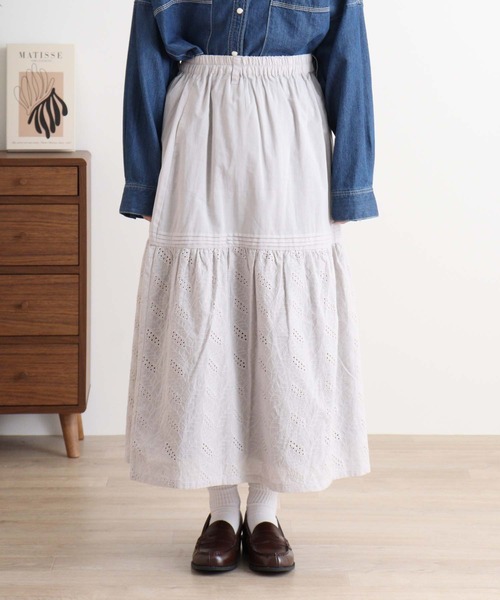 Emago(イマゴ)の「EMAGO 透かし刺繍スカート(スカート・レディース・グレー/ラベンダー/グリーン・FREE)」の9枚目の写真