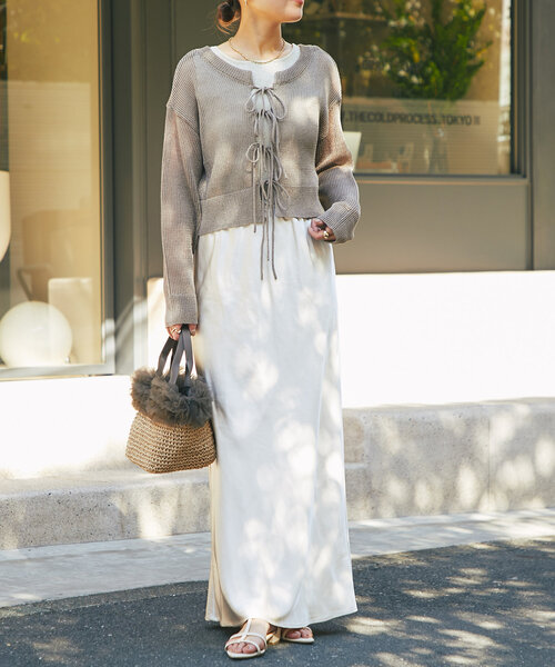 un dix cors(アンディコール)の「《ソフトな艶やかさで上品見え》ビンテージサテンスカート(スカート・レディース・ブラック/アイボリー/カーキ・FREE/S)」の5枚目の写真