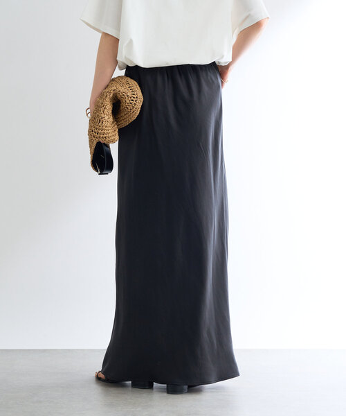 un dix cors(アンディコール)の「《ソフトな艶やかさで上品見え》ビンテージサテンスカート(スカート・レディース・ブラック/アイボリー/カーキ・FREE/S)」の12枚目の写真