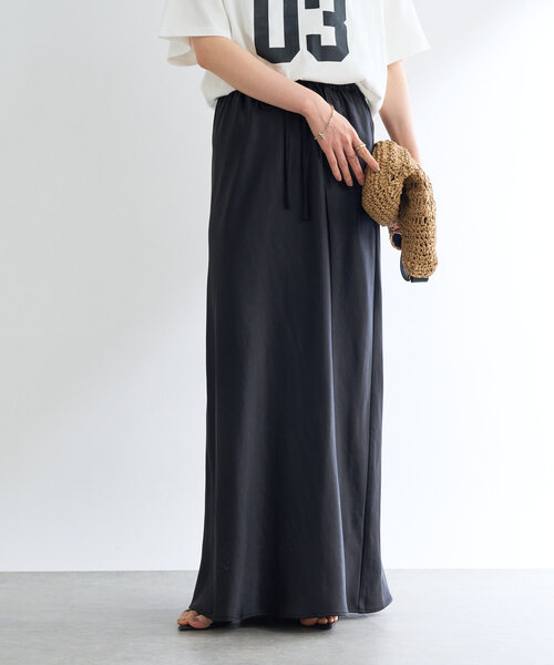 un dix cors(アンディコール)の「《ソフトな艶やかさで上品見え》ビンテージサテンスカート(スカート・レディース・ブラック/アイボリー/カーキ・FREE/S)」の13枚目の写真