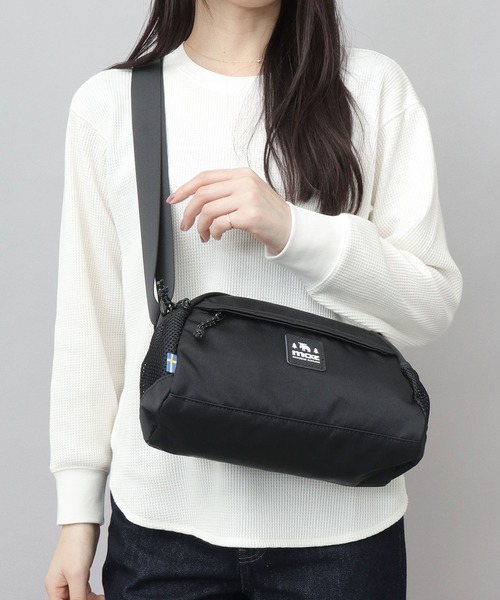moz(モズ)の「撥水加工 ナイロン 半円型 ラウンドミニショルダーバッグ アウトドアシリーズ(ショルダーバッグ・レディース・グレー/ブルー/ブラック・FREE)」の4枚目の写真