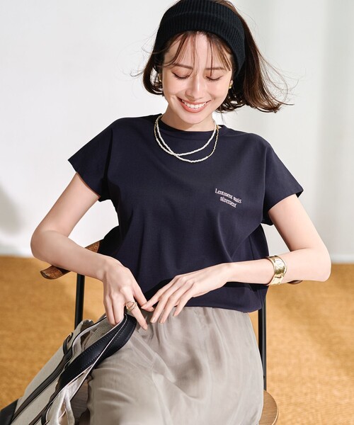 UNFILO(アンフィーロ)の「【新色追加】BEAUTY FORM-Tコットン ロゴフレンチT(Tシャツ/カットソー・レディース・ホワイト系2/ホワイト系1/ライトグレー系1/ベージュ系1/ネイビー系1/グレー系1/ホワイト系3/ライトグレー系2/ダークブラウン系3/ブラック系2・X-LARGE/XX-LARGE)」の10枚目の写真