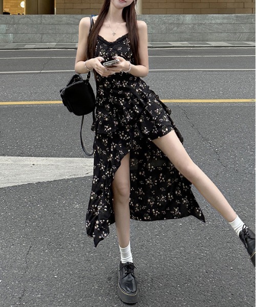 gossip！ロサンゼルス（ゴシップロサンゼルス）の「Y2K風  レトロ 小花柄 アシンメトリー ドレス 【春夏新作】（ワンピース・レディース・ブラック・FREE）」の11枚目の写真
