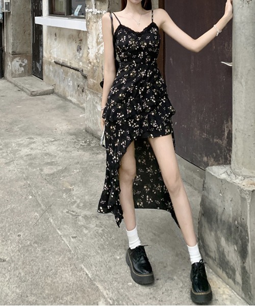 gossip！ロサンゼルス（ゴシップロサンゼルス）の「Y2K風  レトロ 小花柄 アシンメトリー ドレス 【春夏新作】（ワンピース・レディース・ブラック・FREE）」の13枚目の写真