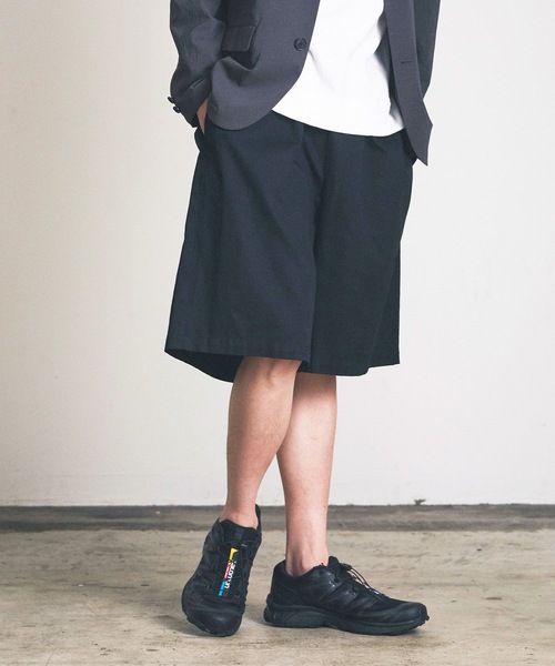 Magine（マージン）の「ワイドチノショーツ（チノパンツ・メンズ・グレー/ブラック/ダークネイビー/ダークベージュ・マルチサイズ）」の2枚目の写真