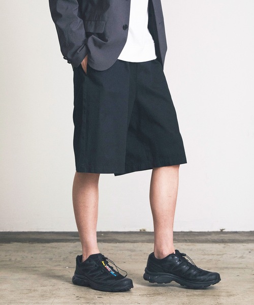 Magine（マージン）の「ワイドチノショーツ（チノパンツ・メンズ・グレー/ブラック/ダークネイビー/ダークベージュ・マルチサイズ）」の9枚目の写真