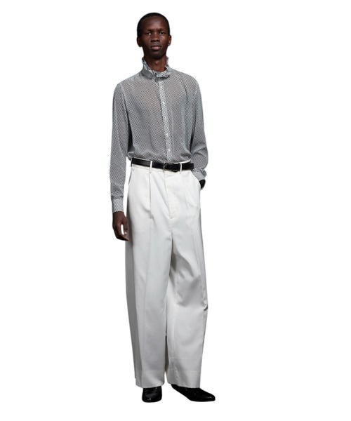 GalaabenD（ガラアーベント）の「Over Dots Hi Neck Frill Shirt オーバードットネックフリルシャツ（シャツ/ブラウス・メンズ・ブラック/ホワイト・46/48/44）」の6枚目の写真