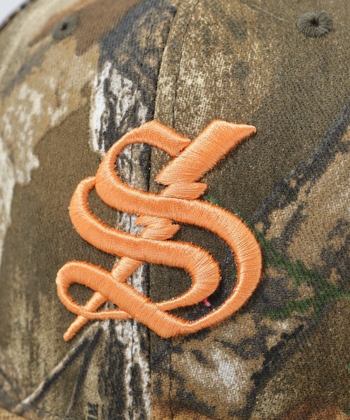 7Union(セブンユニオン)の「7UNION 7 THUNDER TREE CAMO カモフラージュ刺繍ロゴ6パネルキャップ(キャップ・メンズ・カモフラージュ・FREE)」の3枚目の写真
