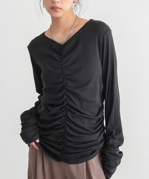 for/c(フォーシー)の「シャーリングシアートップス【サスティナブル】(Tシャツ/カットソー・レディース・ブラック/オフホワイト/ブルー・M/L)」の1枚目の写真