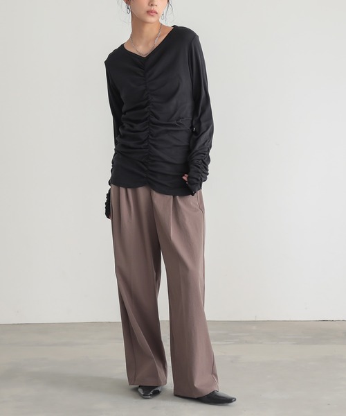 for/c(フォーシー)の「シャーリングシアートップス【サスティナブル】(Tシャツ/カットソー・レディース・ブラック/オフホワイト/ブルー・M/L)」の7枚目の写真
