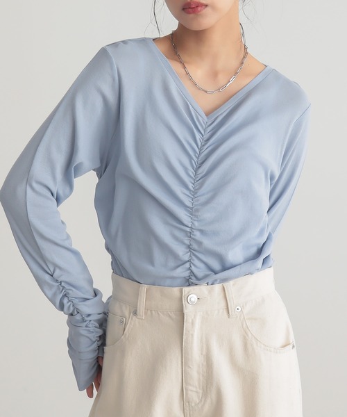 for/c(フォーシー)の「シャーリングシアートップス【サスティナブル】(Tシャツ/カットソー・レディース・ブラック/オフホワイト/ブルー・M/L)」の11枚目の写真