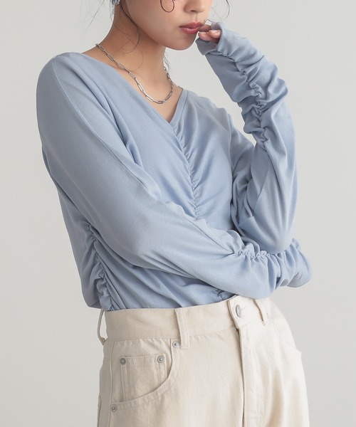 for/c(フォーシー)の「シャーリングシアートップス【サスティナブル】(Tシャツ/カットソー・レディース・ブラック/オフホワイト/ブルー・M/L)」の12枚目の写真