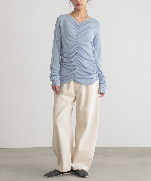 for/c(フォーシー)の「シャーリングシアートップス【サスティナブル】(Tシャツ/カットソー・レディース・ブラック/オフホワイト/ブルー・M/L)」の14枚目の写真