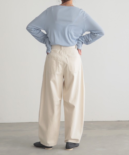 for/c(フォーシー)の「シャーリングシアートップス【サスティナブル】(Tシャツ/カットソー・レディース・ブラック/オフホワイト/ブルー・M/L)」の18枚目の写真