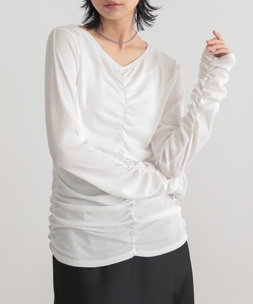 for/c(フォーシー)の「シャーリングシアートップス【サスティナブル】(Tシャツ/カットソー・レディース・ブラック/オフホワイト/ブルー・M/L)」の19枚目の写真