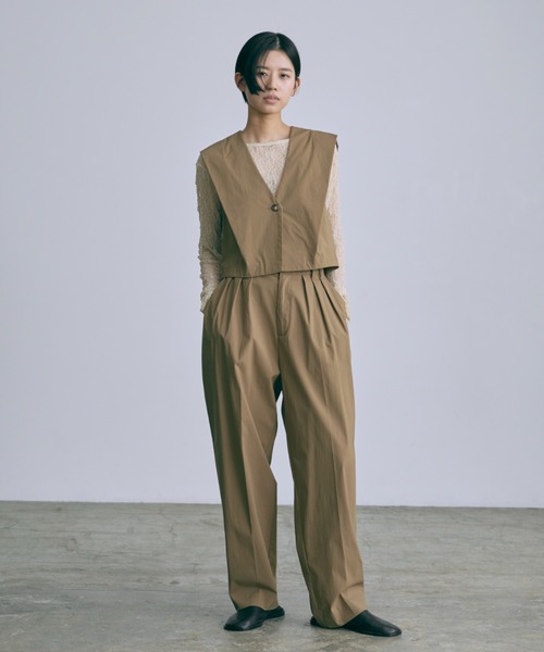 EN NEUME(エンノイム)の「【Set Up】Tucked Sleeve Gilet(ベスト・レディース・ブラック/キャメル/ネイビー・FREE)」の18枚目の写真