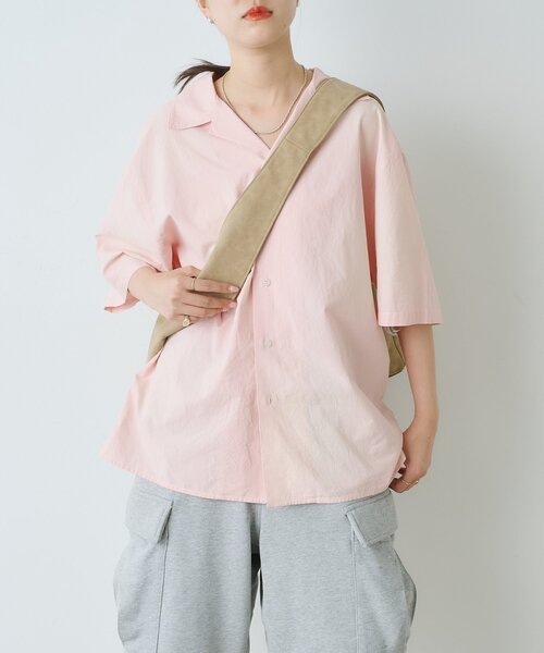 WHIMSIC（ウィムジック）の「【WHIMSIC】ヴィーガンスウェードレザーニュースペーパーバッグ（ショルダーバッグ・レディース・ブラック/グレイッシュベージュ/キャメル・FREE）」の10枚目の写真