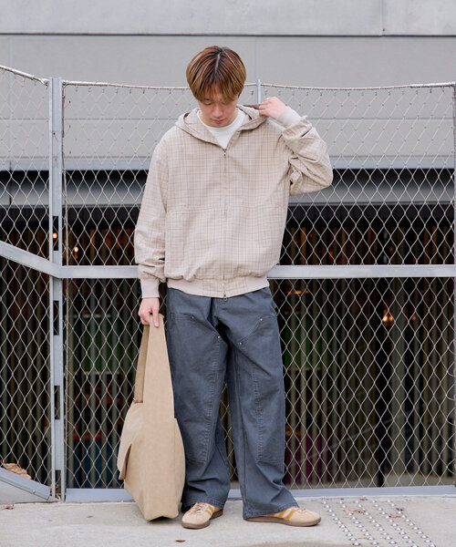 WHIMSIC（ウィムジック）の「【WHIMSIC】ヴィーガンスウェードレザーニュースペーパーバッグ（ショルダーバッグ・レディース・ブラック/グレイッシュベージュ/キャメル・FREE）」の18枚目の写真