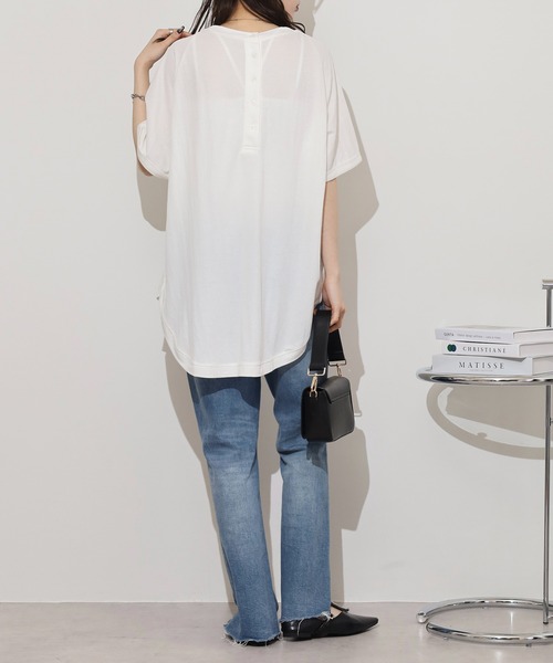 mitis(ミティス)の「mitis 冷感カノコ バックへンリーラグランプルオーバー(Tシャツ/カットソー・レディース・ブラック/オフホワイト/ブルー/チャコール/カーキ/マスタード・M)」の12枚目の写真