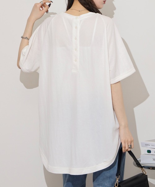 mitis(ミティス)の「mitis 冷感カノコ バックへンリーラグランプルオーバー(Tシャツ/カットソー・レディース・ブラック/オフホワイト/ブルー/チャコール/カーキ/マスタード・M)」の10枚目の写真