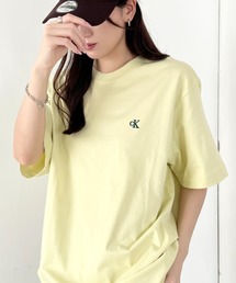 Calvin Klein(カルバン・クライン)/CK ワンポイント モノグラム ロゴ刺繍 クルーネック 半袖 Tシャツ/SS EASY MONOGRAM TEE