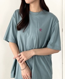 at12:03（アットイチニーゼロサン）の「Calvin Klein(カルバン・クライン)/CK ワンポイント モノグラム ロゴ刺繍 クルーネック 半袖 Tシャツ/SS EASY MONOGRAM TEE（Tシャツ/カットソー）」
