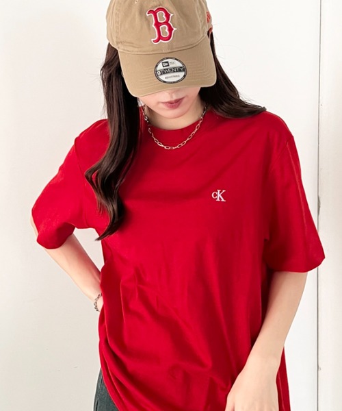 Calvin Klein(カルバン・クライン)の「Calvin Klein(カルバン・クライン)/CK ワンポイント モノグラム ロゴ刺繍 クルーネック 半袖 Tシャツ/SS EASY MONOGRAM TEE(Tシャツ/カットソー・レディース・グリーン/ピンク/グリーン系その他/ネイビー/レッド/ライム/ブルー/チャコールグレー/グレー/ライトブルー・XL/L/M/S)」の21枚目の写真