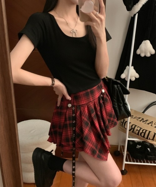 gossip！ロサンゼルス（ゴシップロサンゼルス）の「Y2KバタフライカットアウトバックUネックTシャツ（パッド付き）（Tシャツ/カットソー・レディース・ブラック/ホワイト/レッド・FREE）」の5枚目の写真