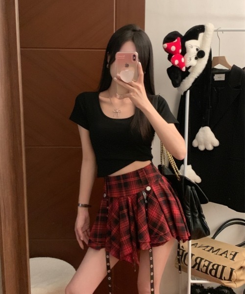 gossip！ロサンゼルス（ゴシップロサンゼルス）の「Y2KバタフライカットアウトバックUネックTシャツ（パッド付き）（Tシャツ/カットソー・レディース・ブラック/ホワイト/レッド・FREE）」の9枚目の写真