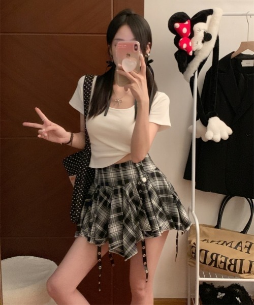 gossip！ロサンゼルス（ゴシップロサンゼルス）の「Y2KバタフライカットアウトバックUネックTシャツ（パッド付き）（Tシャツ/カットソー・レディース・ブラック/ホワイト/レッド・FREE）」の20枚目の写真