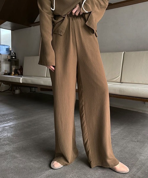 WILLFULLY(ウィルフリー)の「crepe hem slit relax PT(その他パンツ・レディース・ブラック/ブラウン/ホワイト系その他・FREE)」の1枚目の写真