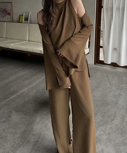 WILLFULLY(ウィルフリー)の「crepe hem slit relax PT(その他パンツ・レディース・ブラック/ブラウン/ホワイト系その他・FREE)」の14枚目の写真