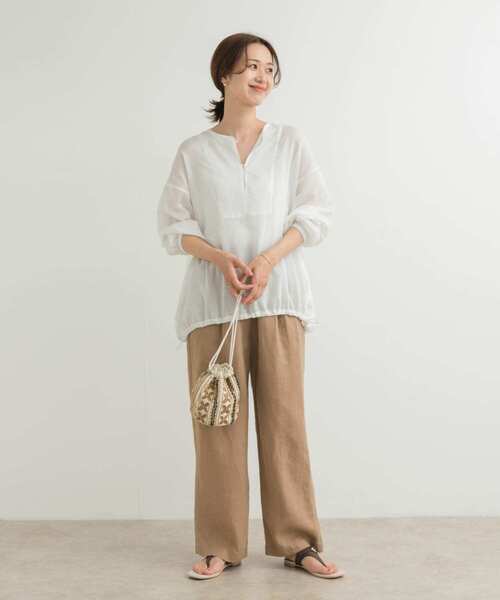 URBAN RESEARCH DOORS（アーバンリサーチドアーズ）の「リネンブレンドドロストチュニック（チュニック・レディース・オフホワイト/ナチュラル/スミクロ・MEDIUM）」の9枚目の写真